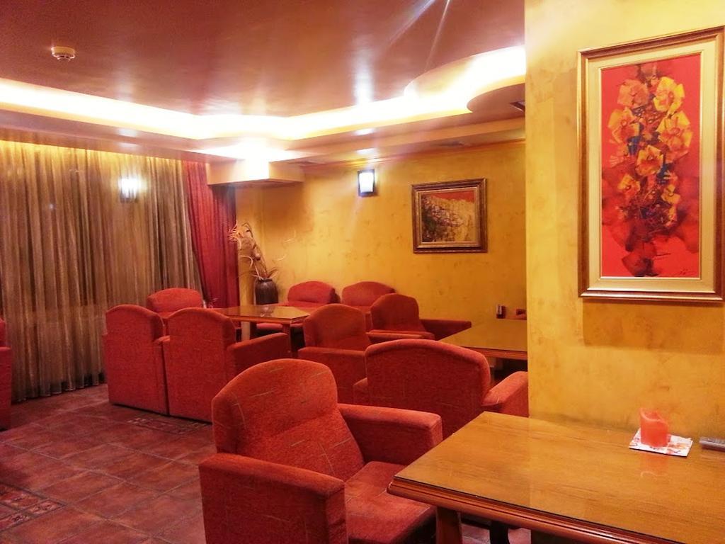Family Hotel Silvestar Veliko Tărnovo Exterior foto