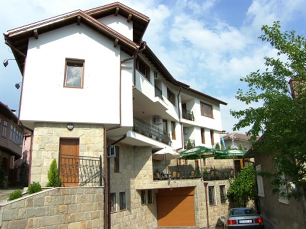 Family Hotel Silvestar Veliko Tărnovo Exterior foto