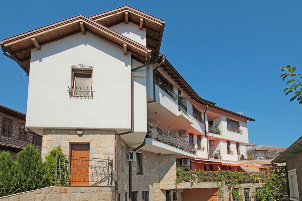 Family Hotel Silvestar Veliko Tărnovo Exterior foto